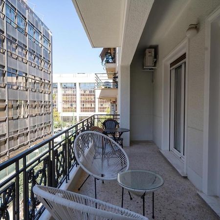 Vibrant Urban Getaway: Charming 2-Bedroom Near Bars, Parks, And Metro 雅典 外观 照片